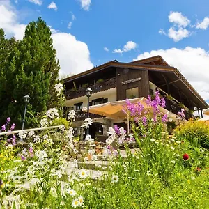 *** Hotel Logis Le Cro-bidou France